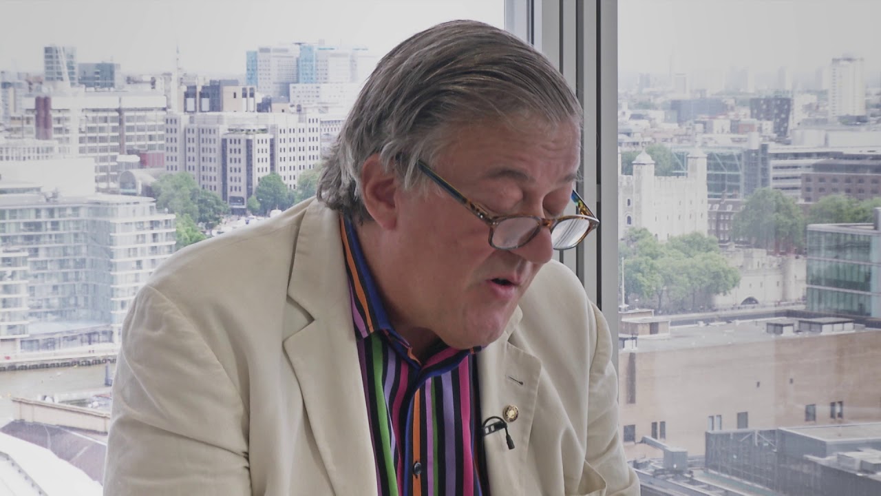 Stephen Fry reads 