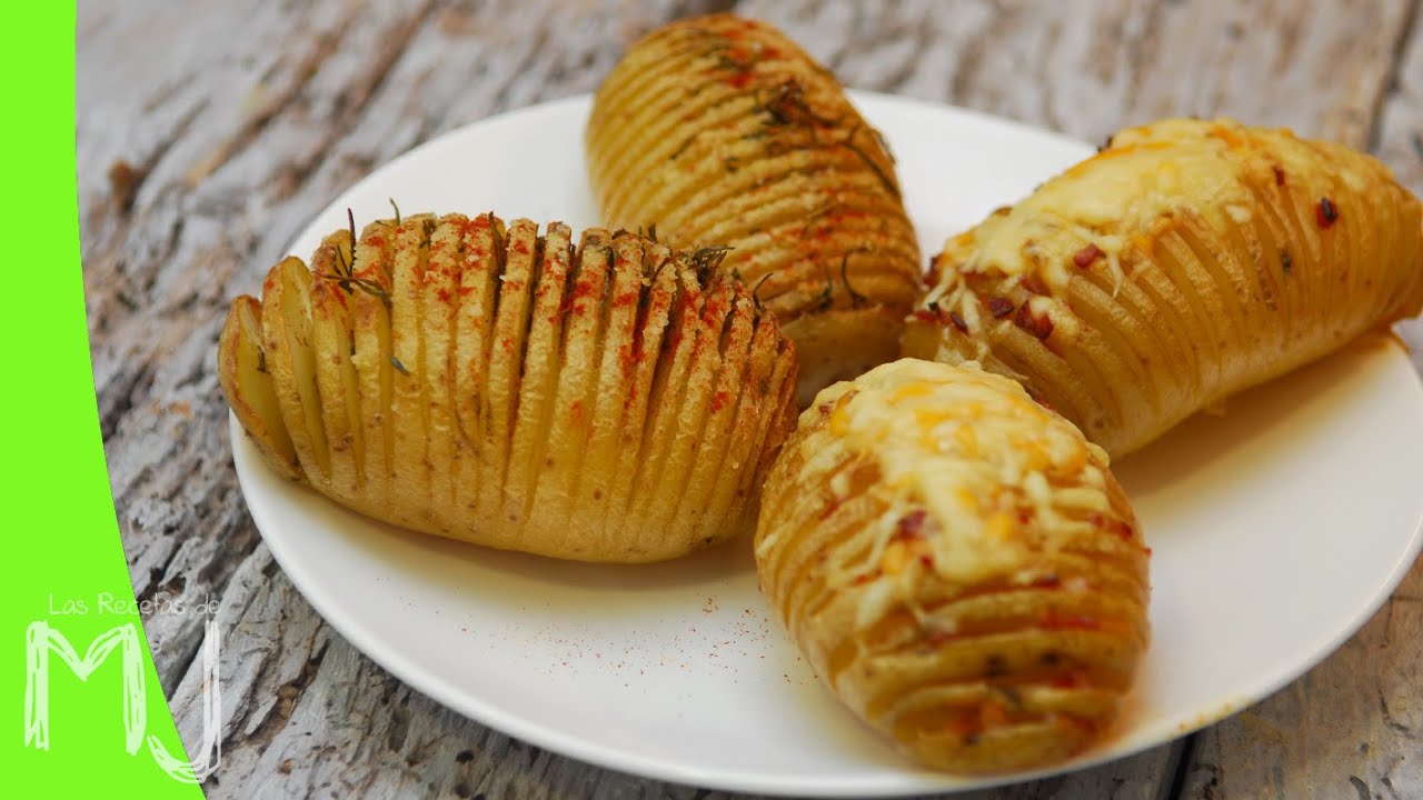 Patatas Hasselback: papas al horno rellenas de bacon y queso