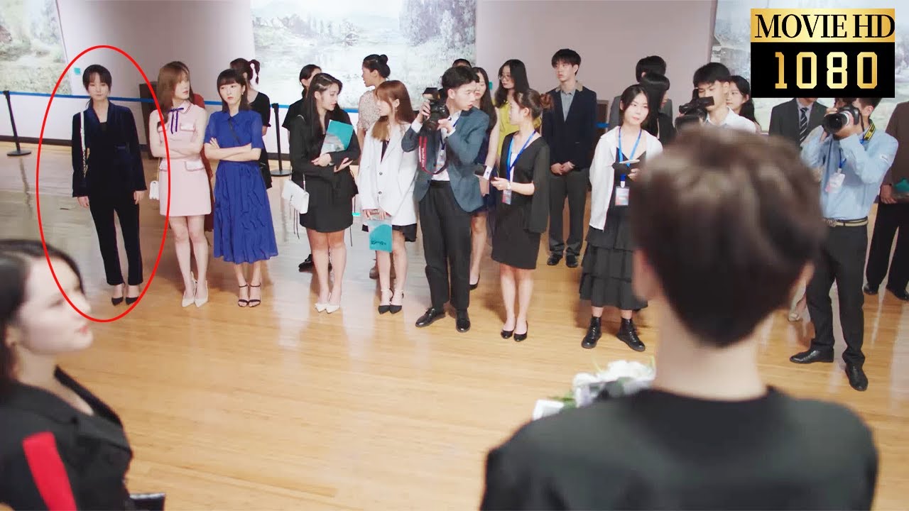 🍧【Full Movie】霸總被陷害面臨破產危機，角落的灰姑娘一招幫助霸總挽回上億損失！|大约是爱 About is love