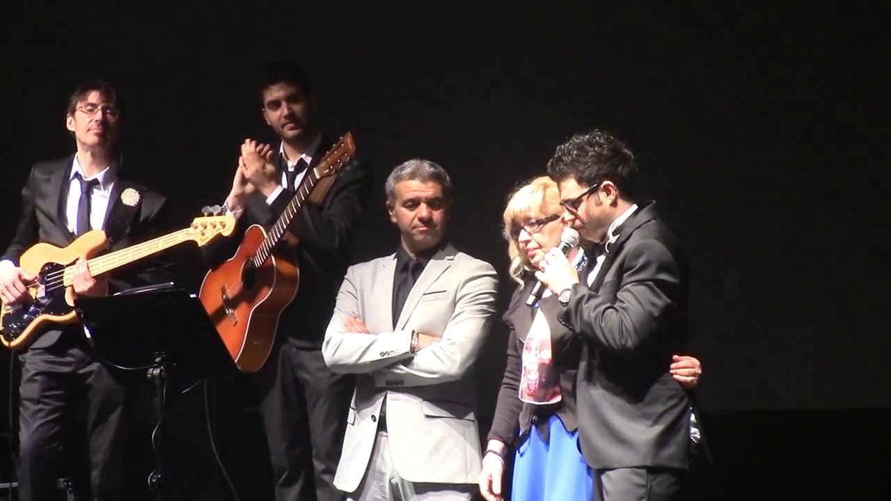 MATTEO PRESENTA L'ORCHESTRA  e ringrazia  GIANMARCO, I GENITORI, GLI AMICI, LE AUTORITA'