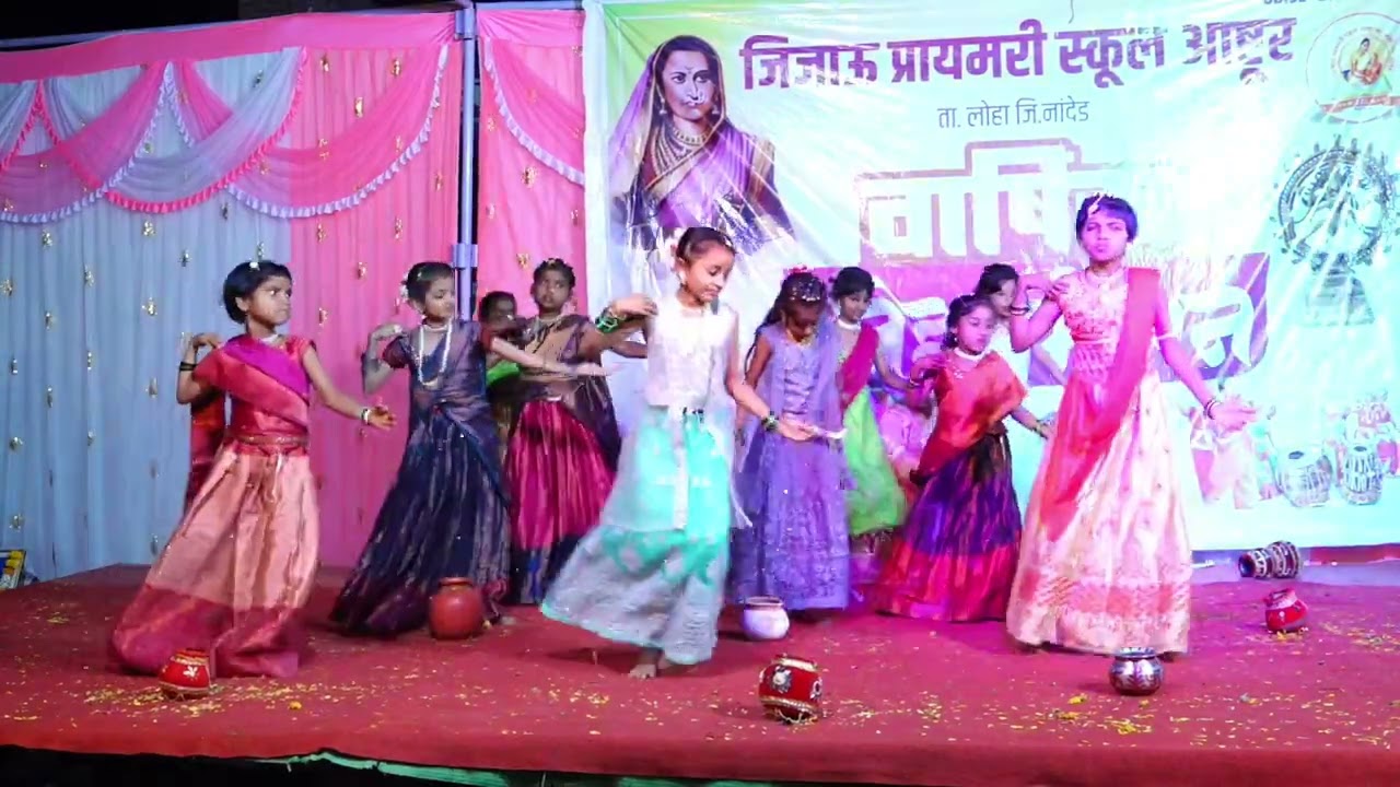तुझा कृष्ण मुरारी माझी छेड काढतो. वर्ग २रा.