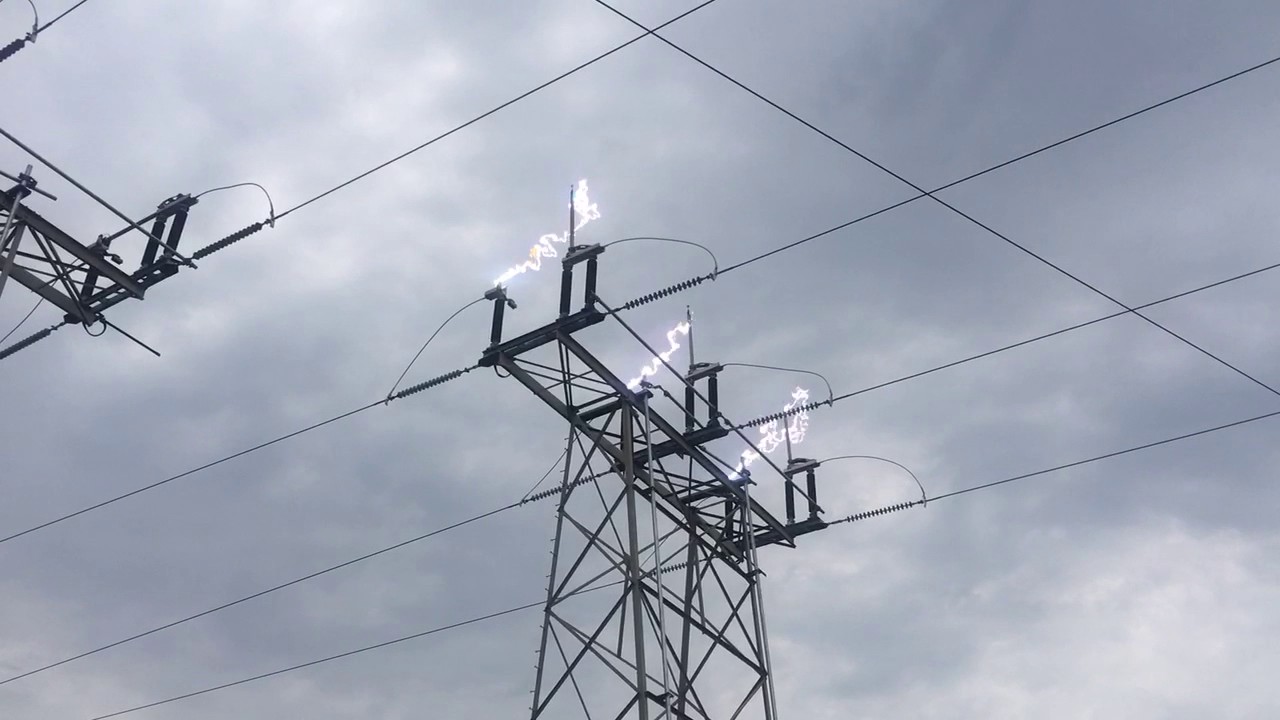 High voltage arc