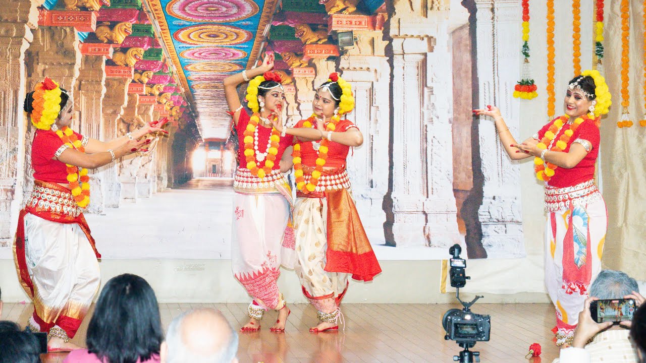 Mahari Dance | Dekha Go Radha Madhaba Chali | Jagannath Pranapratistha, Alabama 