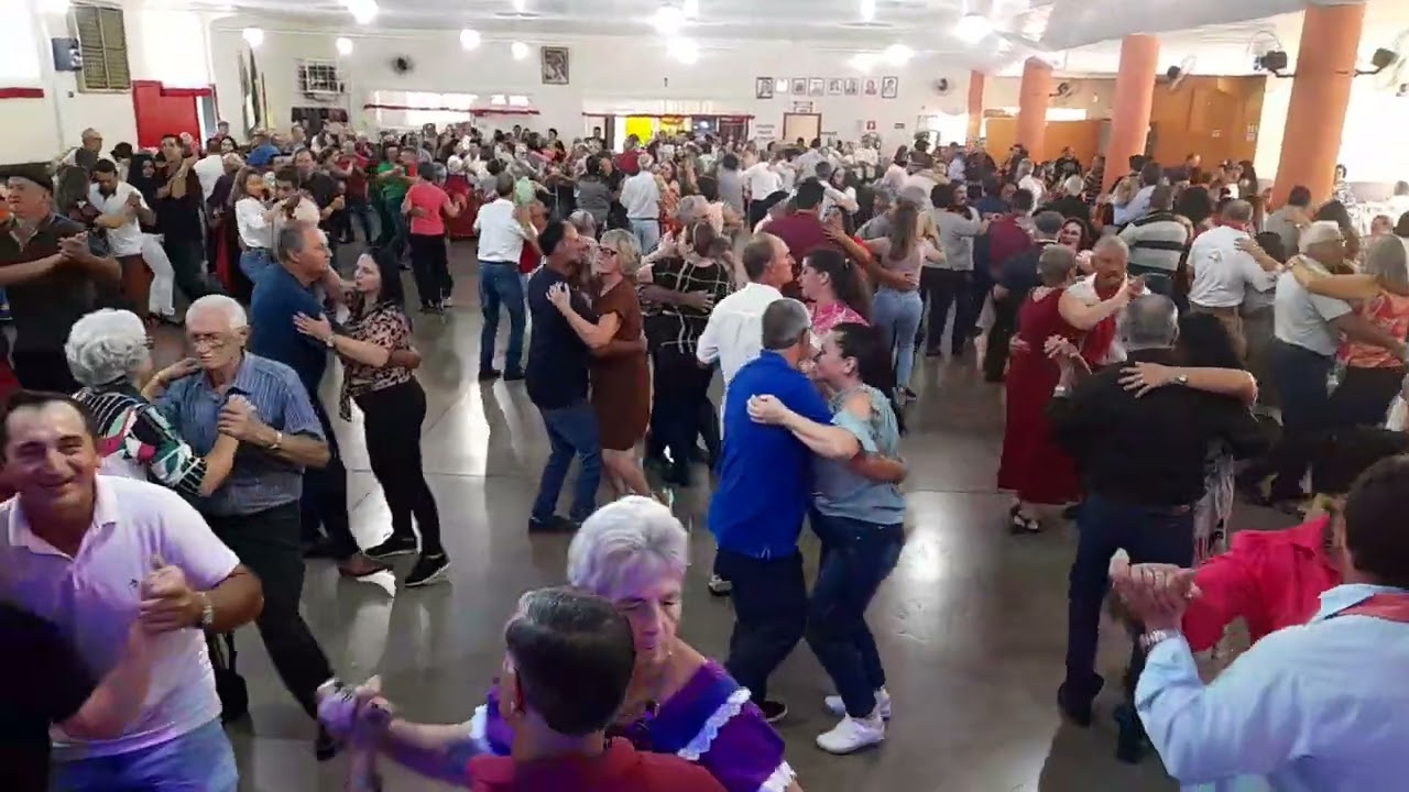 muita animação no matine em coronel vivida clube de idosos(com marcos e margarida)