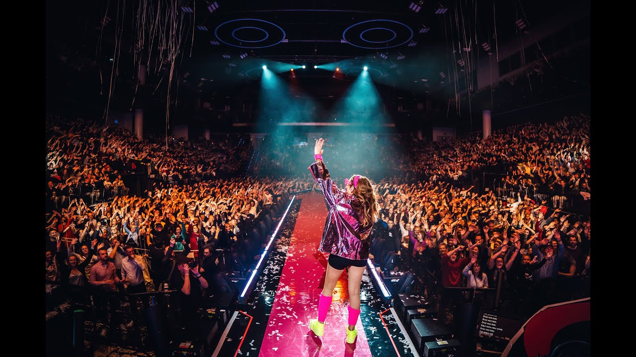OLGA LOUNOV&Aacute; - O2 UNIVERSUM /AFTERMOVIE/