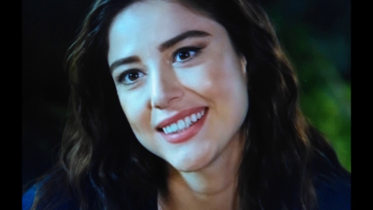 OZGE UN AMORE DI RAGAZZA
