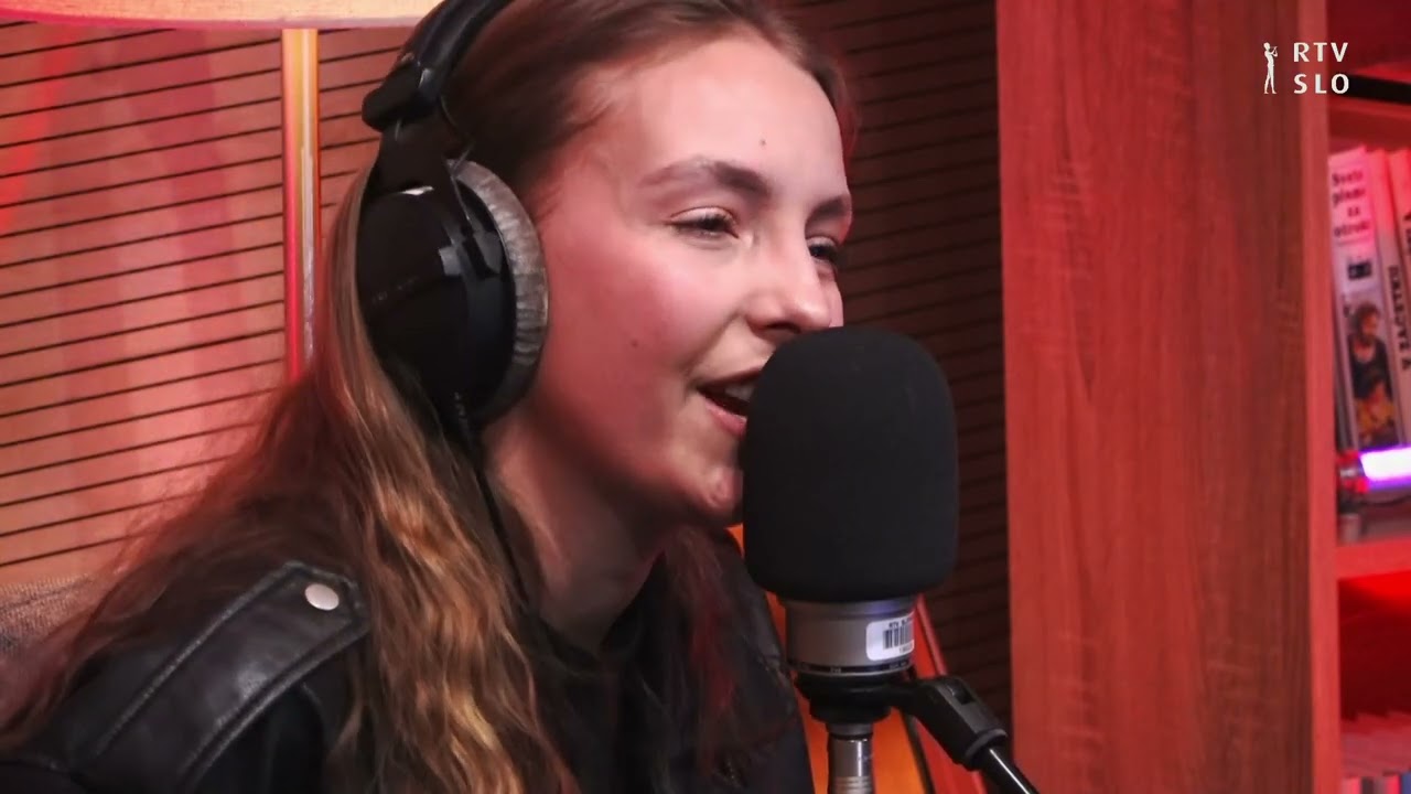 ANNA - Čau - Jutra ob kavi so še lepša ob kitari