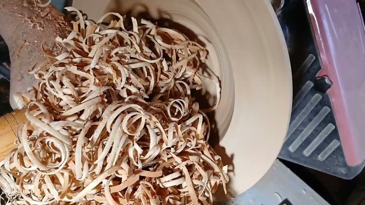Lets make a bowl #woodworking  #woodturning