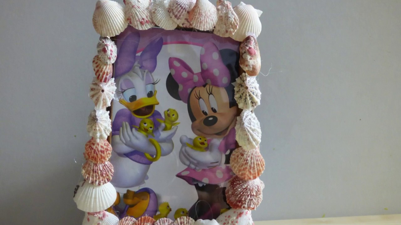 F&eacute;nyk&eacute;pkeret d&iacute;sz&iacute;t&eacute;se kagyl&oacute;val.DIY kreat&iacute;v &ouml;tlet megunt k&eacute;pkeret &uacute;jrahasznos&iacute;t&aacute;s&aacute;ra.