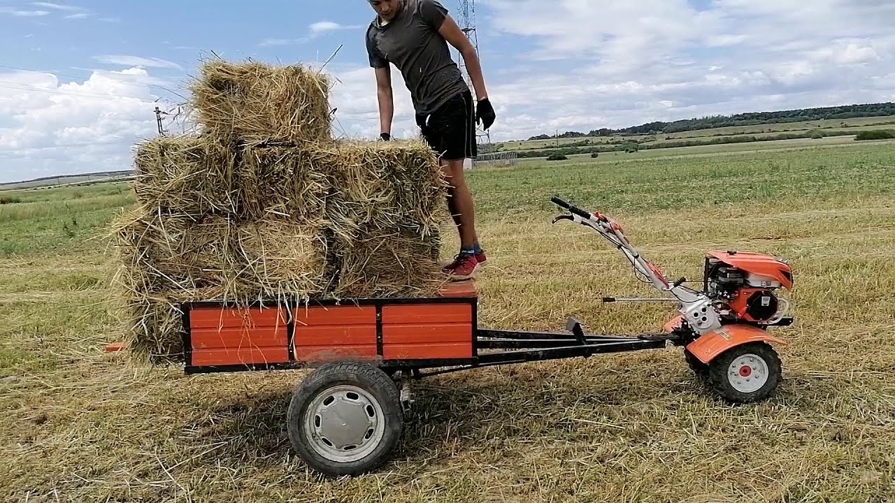 La baloti cu motocultorul Ruris 701ks