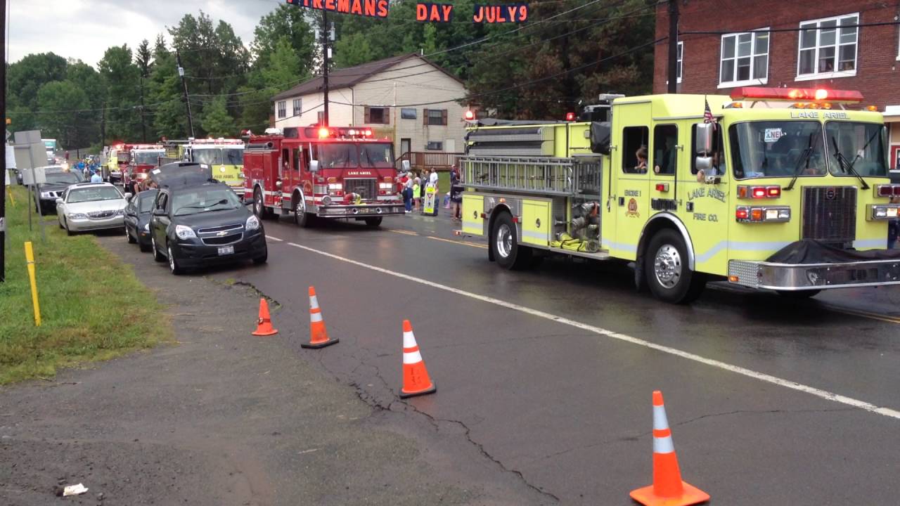 Lake Ariel Fire Parade