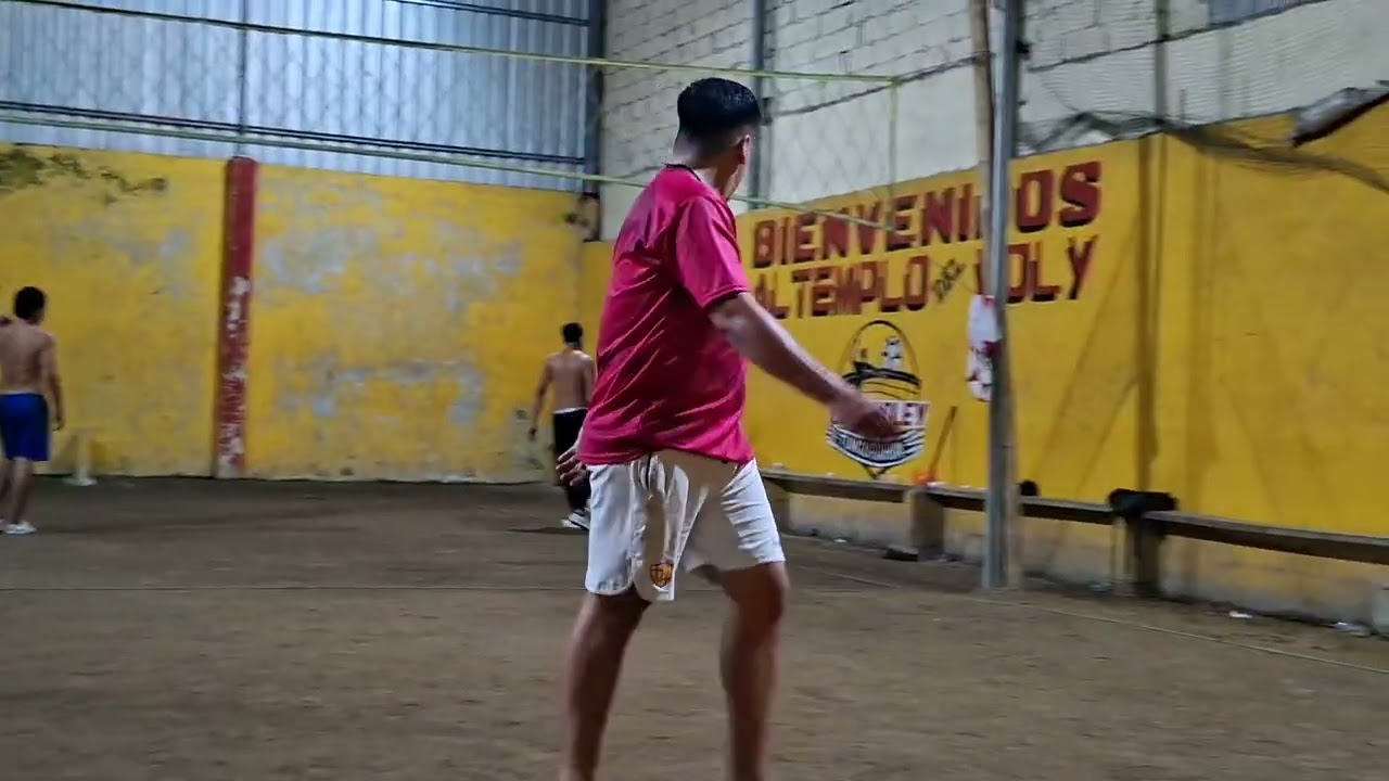 En el templo del voly tungurahua santo domingo TRÍO JHONY vs TRÍO KENNY CHINO 
