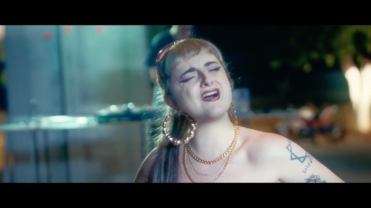 Carmen Xía - Mardita la incertidumbre con Califato 3/4 y Andrea Santalusía (Prod. Suzio Tarik)