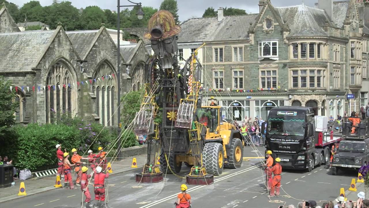 Man Engine unveiling Tavistock