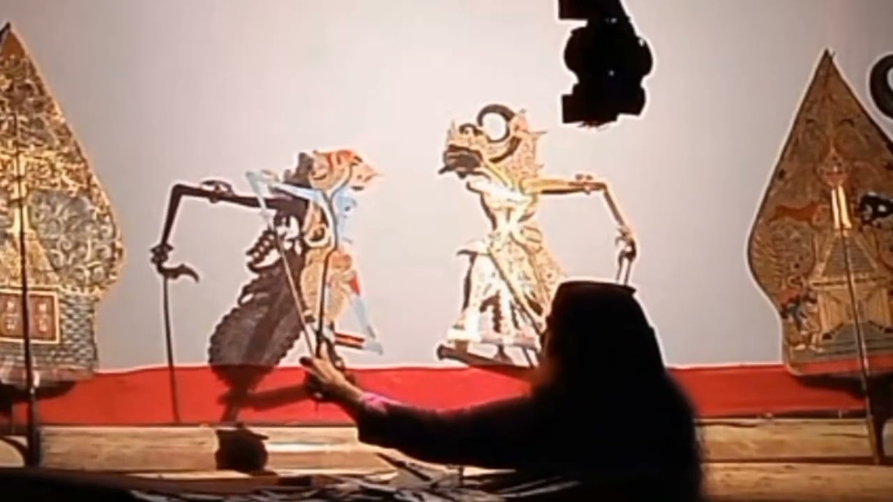 Perang wayang kulit dalang Ki Rudi gareng