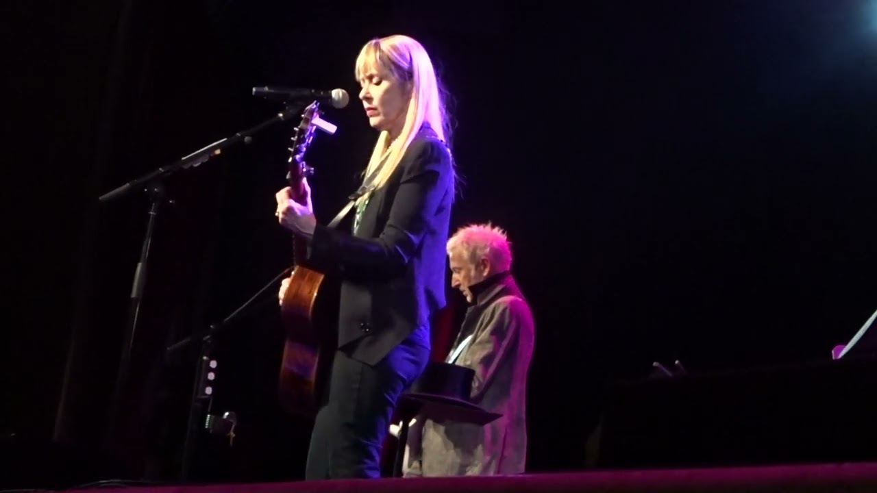 Suzanne Vega Live - Luka - Town Hall - NYC New York City - 6/14/25 June 14 2025