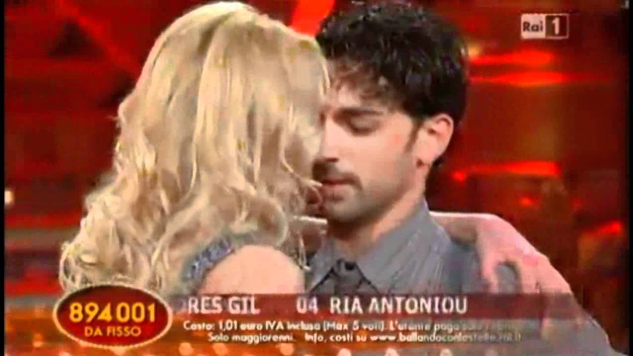 La Big Bang suona il Tango e Boogie Woogie per le coppie Gil, Kuzmina e Antoniou, Todaro