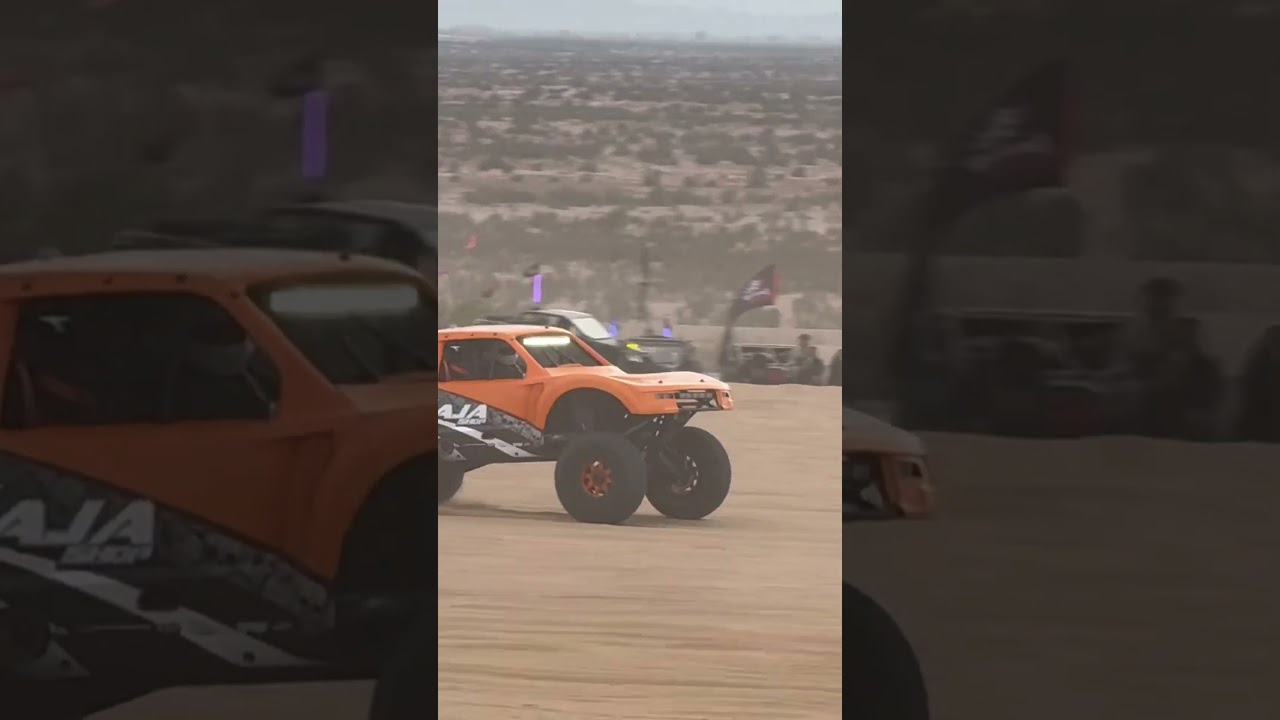 Everyone likes a good sand truck #california #automobile #glamissanddunes #offroad #super #glamis