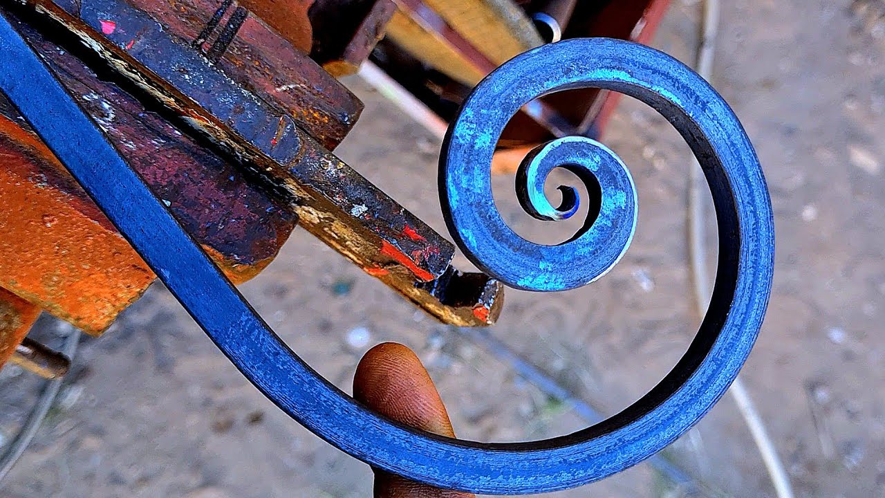 تعلم من هذا العامل الماهر كيفية صنع أبواب حديدية مزخرفة @فن اللحام welding