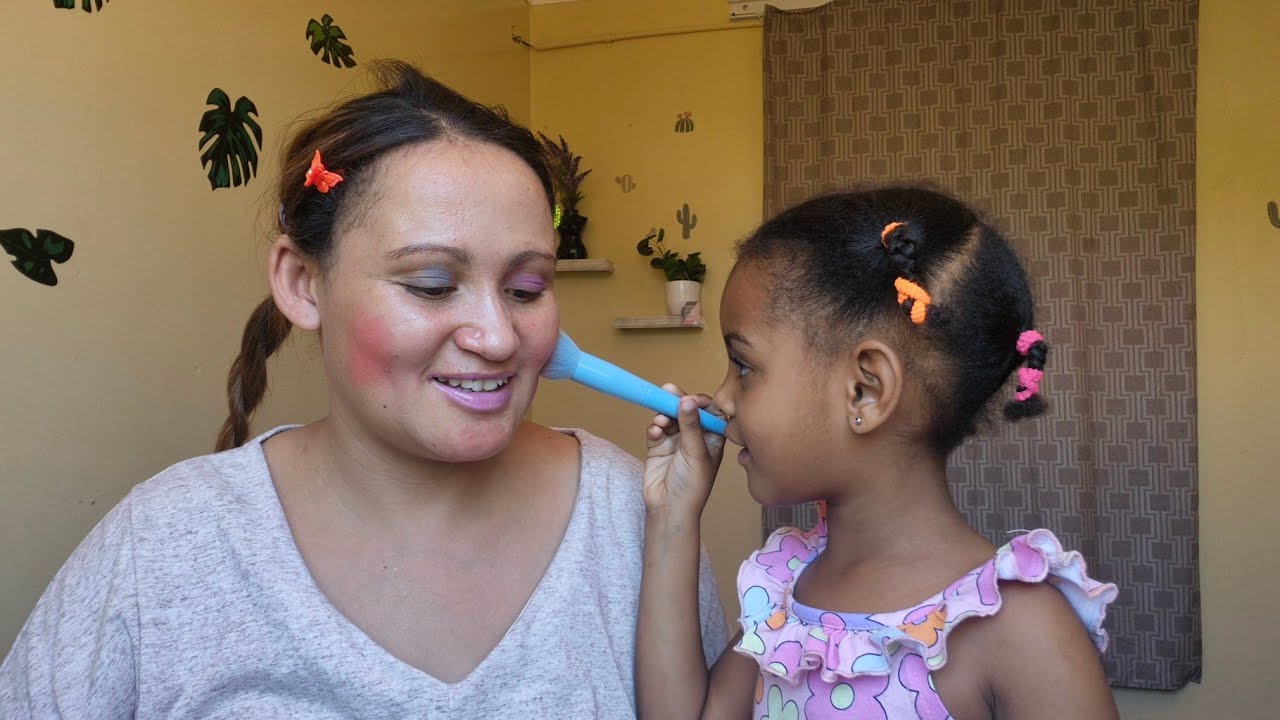 ASMR WITH MY YOUNG NIECE // 5 year old girl does makeup and hair // RELAXING