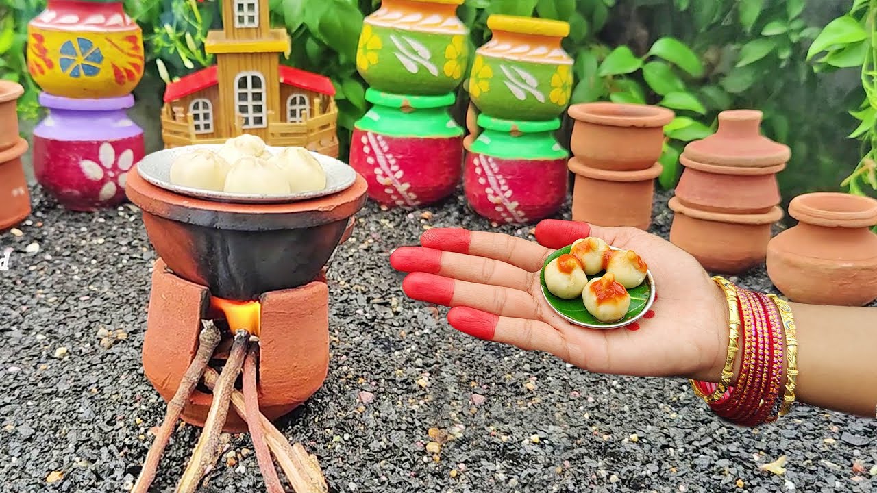 Miniature MOMOS cooking recipe in village | Tiny Food in Matti Kundalu | MiniMini Food
