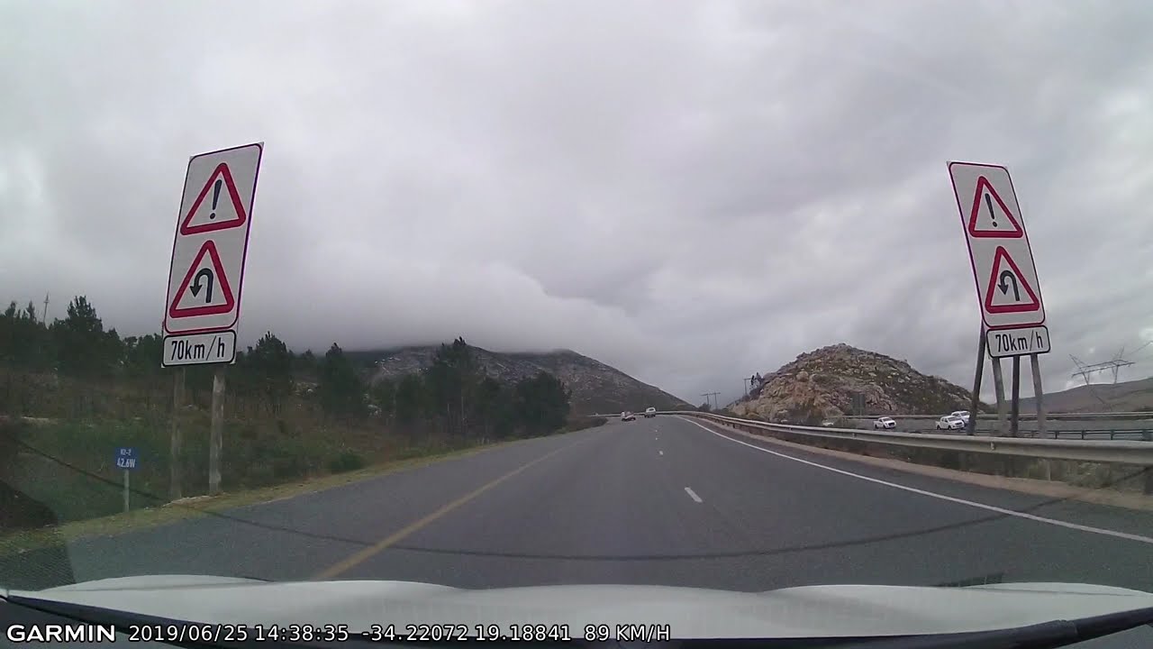 Beautiful Scenery of the Houw Hoek pass on the N2