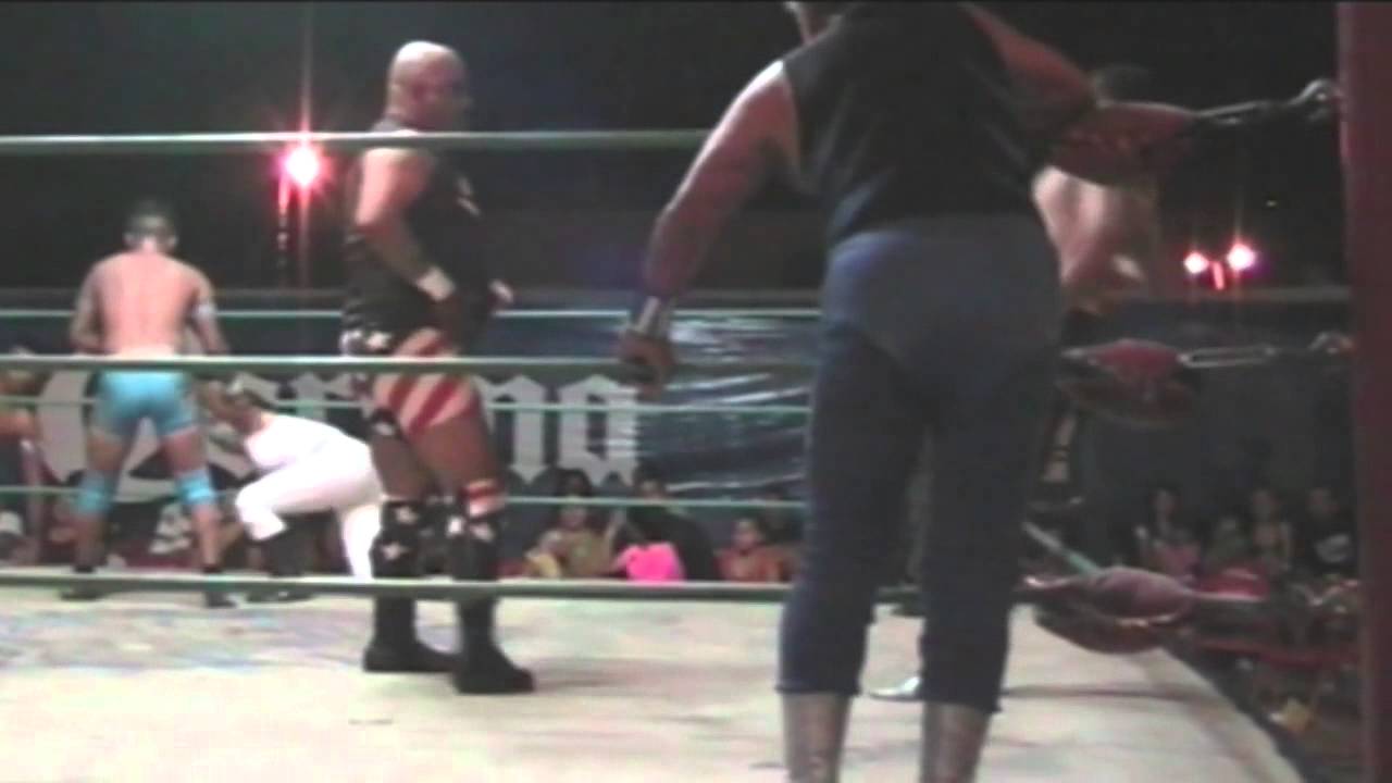 LUCHA DEL RECUERDO EN LA ARENA AZTECA