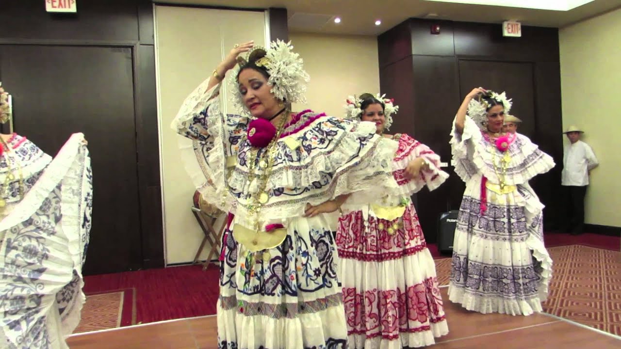 Panama Day 7: Traditional Panamanian Music and Dance at the Farewell Dinner