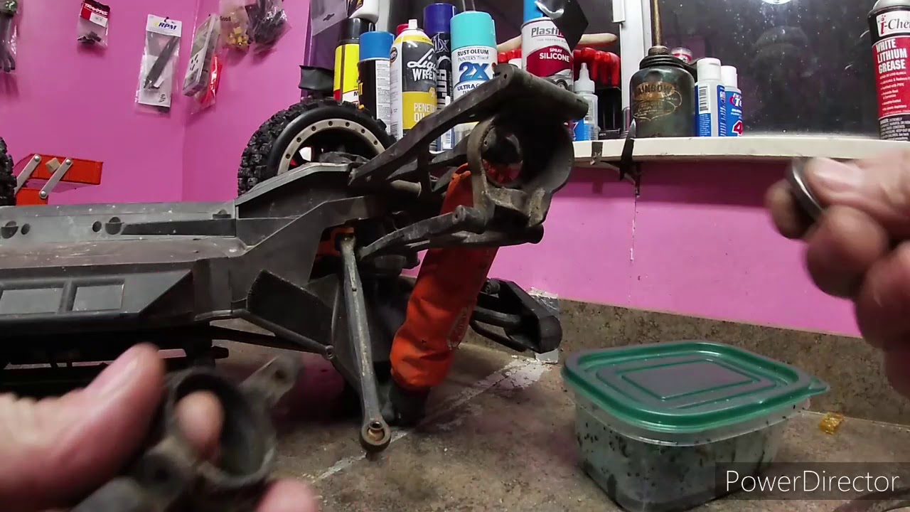 👨‍🏭SHOP TIME.👨‍🔧 Traxxas Xmaxx Wheel Bearing Repair