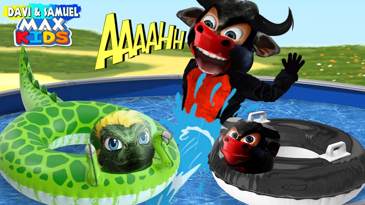 PULANDO NA PISCINA! ME ASSUSTEI COM A BOIA!