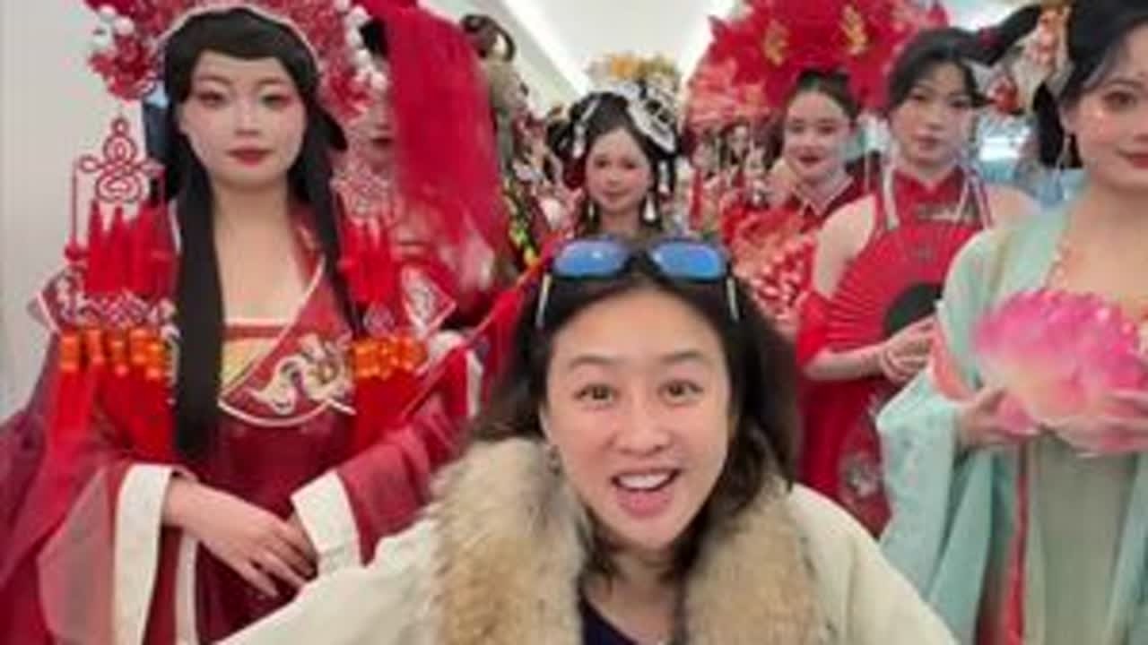 学生毕业秀｜过年，我们的毕业也不一样，这一次红色拉满！#学化妆 #乐山#宜宾