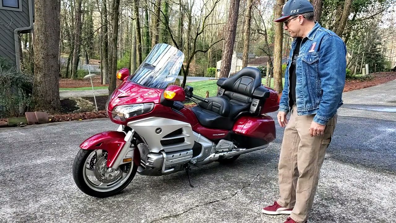 Туристический мотоцикл Honda GoldWing GL1800 Walkaround 2012 года выпуска, 1832 куб. см. Продан л...