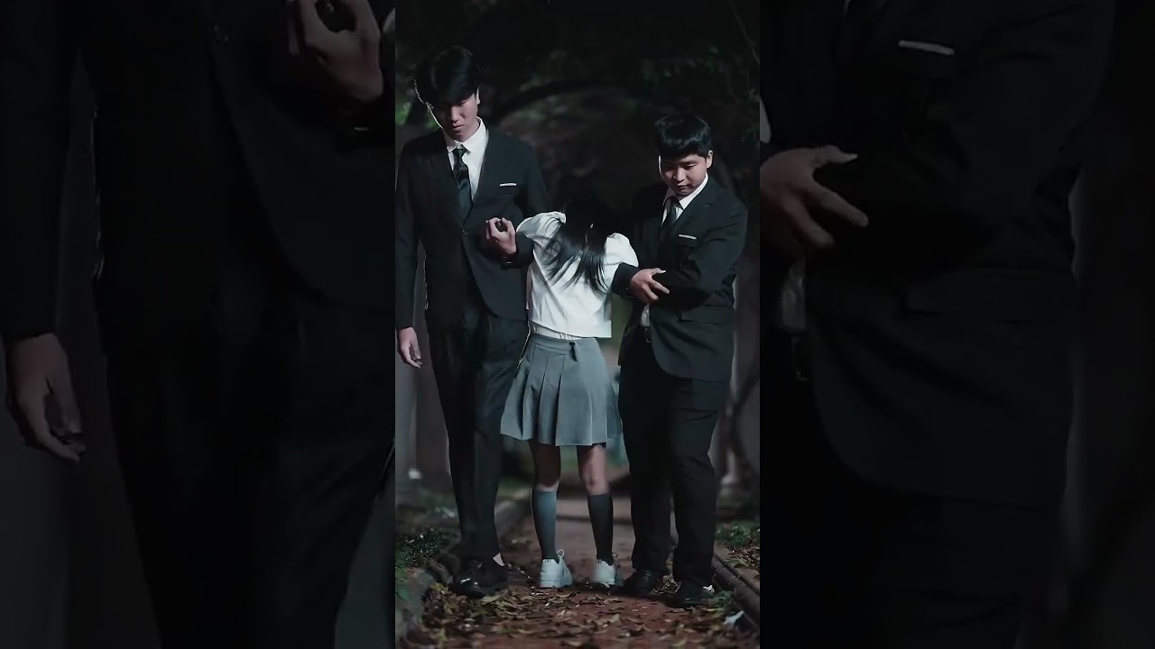 He killed her but saved her😮#MafiaBossSuddenlyKissedHer #shorts #Chinesedrama #cdrama #dramachina