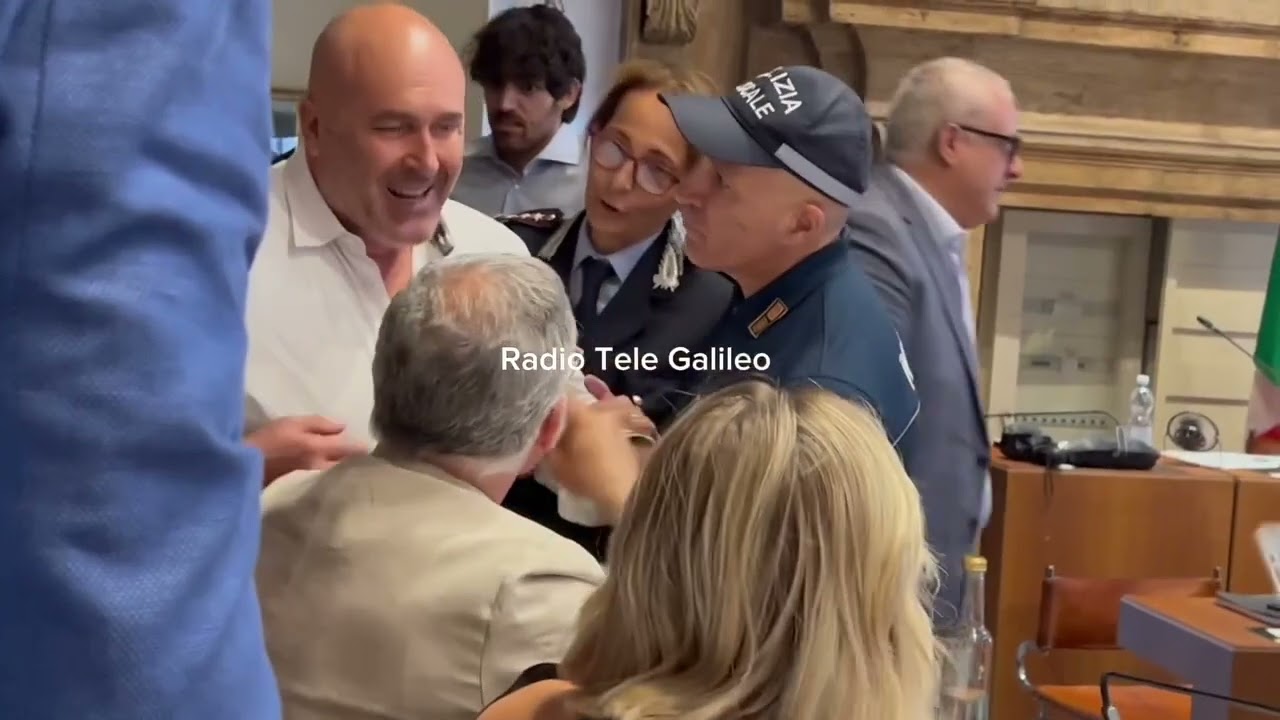 Rissa in consiglio comunale a Terni: insulti e minacce tra il sindaco Bandecchi e l'opposizione