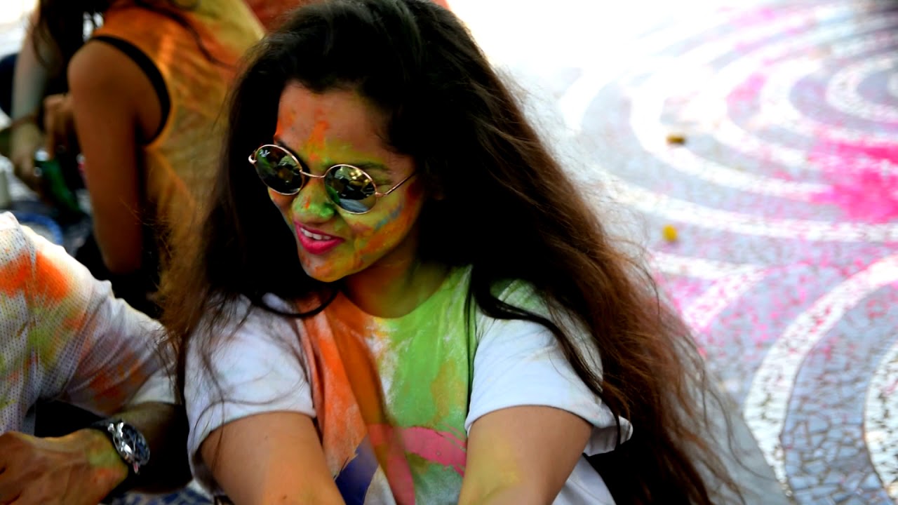Desi Anchor Neha Gupta
