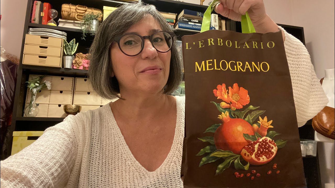 Potevo non andare anche io da L&rsquo;ERBOLARIO?!? Ciao @ElyValsecchi 😘 #profumi  #erboristeria