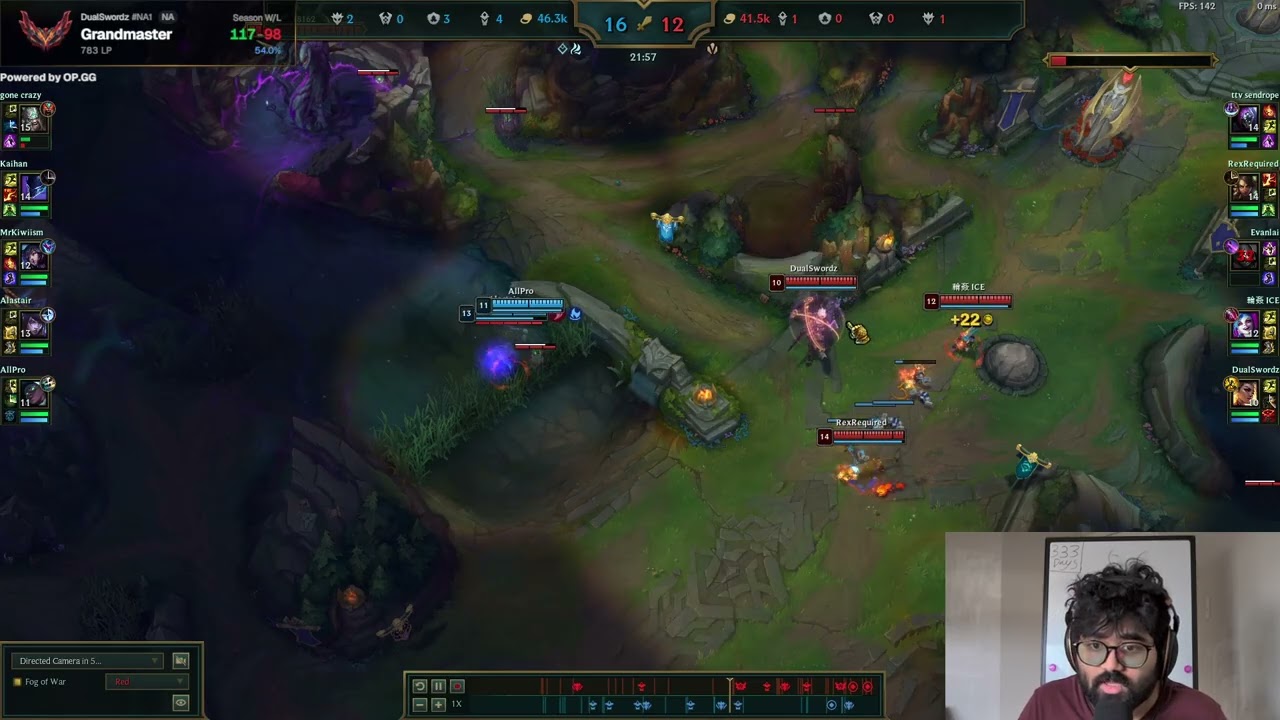 Making opportunities from teammates mistakes in League of Legends