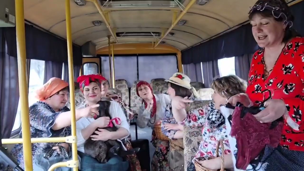 Слова - ярошівськіМузика - народна,,А Я МОЛОДА НА БАЗАР ХОДИЛА