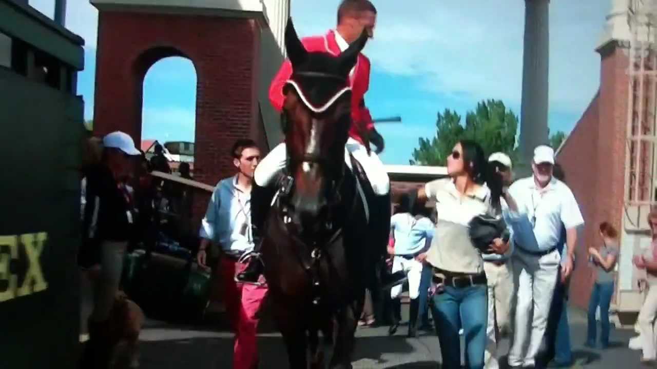 LAST ROUND Eric lamaze and Hicksted at 2011 Spruce Medows R.I.P Hicksted