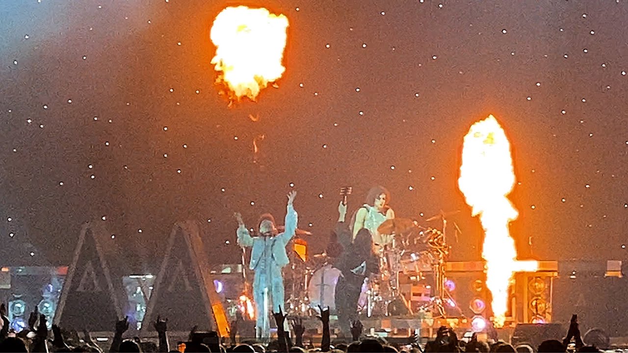 Greta Van Fleet - Heat above - Live @ Barcelona 2023 (Sant Jordi Club)