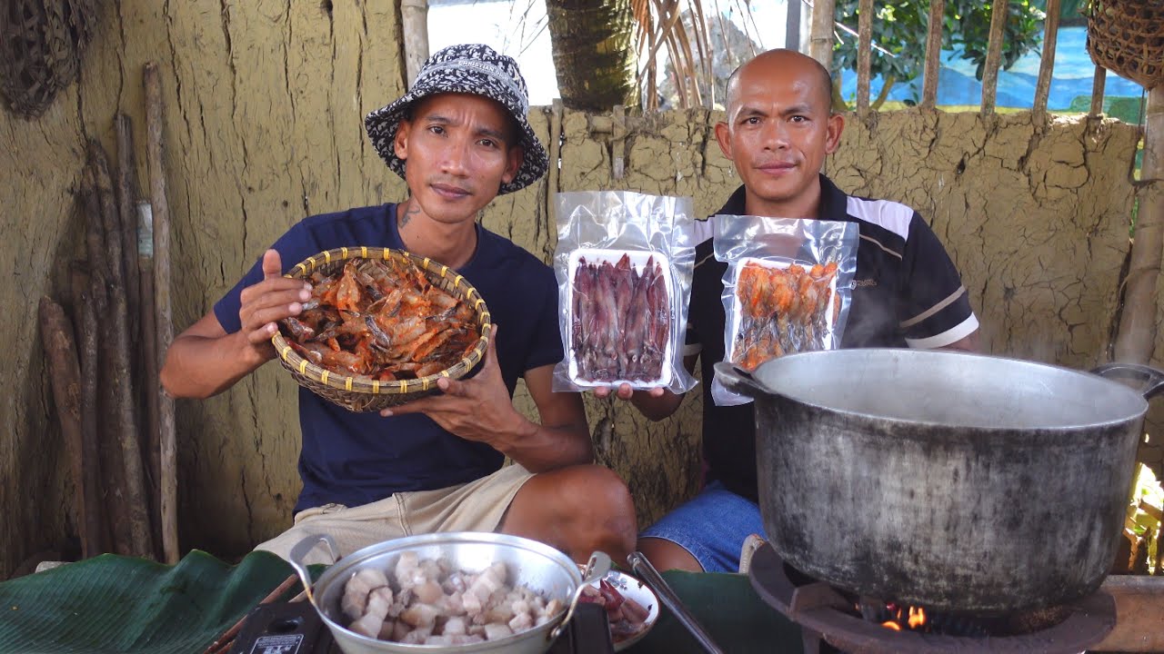 Thịt Kho Tàu . Mực Ghim Muối Nhạt Kho Thịt Ba Chỉ- Toàn Đen Sơn Dược Vlog