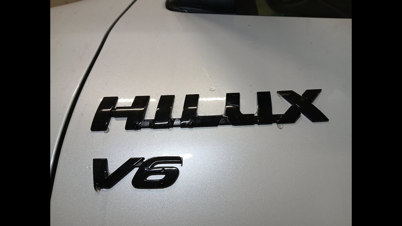 2025 Toyota Hilux V6 - arabska taczka w sportowym wydaniu.