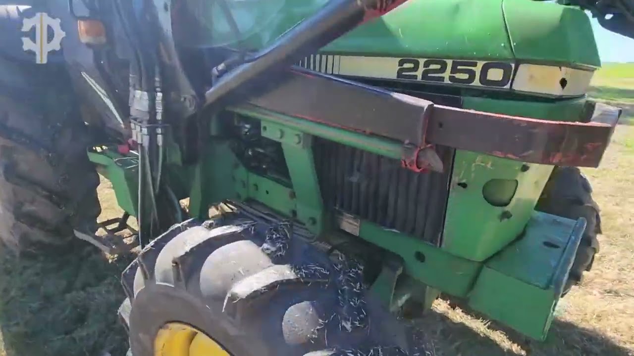 ✨ Tractor John Deere 2250✨