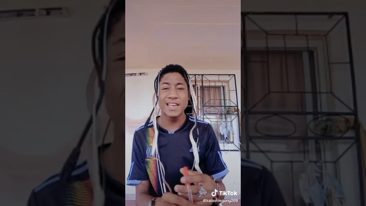 Comedie Rap corona tr&egrave;s dr&ocirc;le