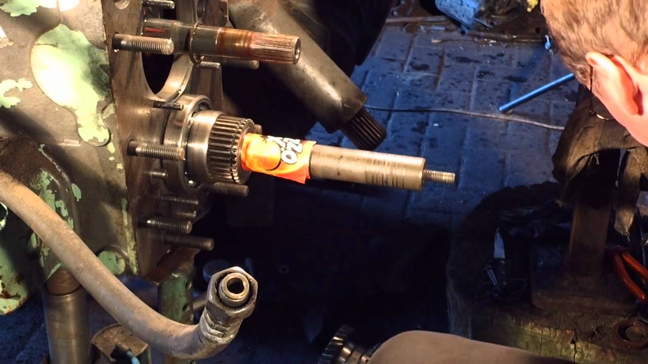 Montage eines Wellendichtringes mittels Coladose.(Fendtgetriebe)ZF 3345