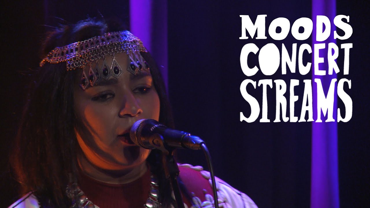 Live at Moods: Asmâa Hamzaoui & Bnat Timbouktou