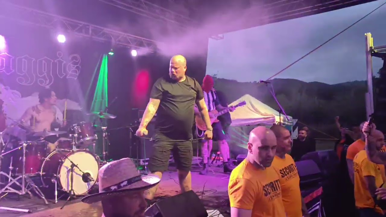 Haggis - vikings are coming & covered un blood (LIVE)