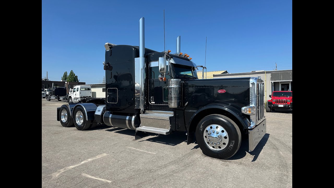 FOR SALE - 2020 Peterbilt 389 - Cummins X15 / 18 Speed, 10 New tires.  MINT!