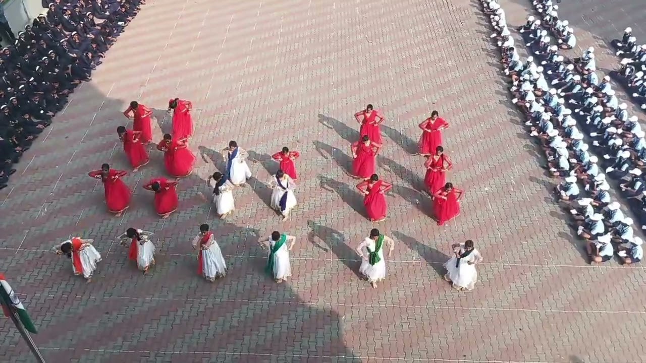 Patriotic dance performance by girls group | Republic day | school function 