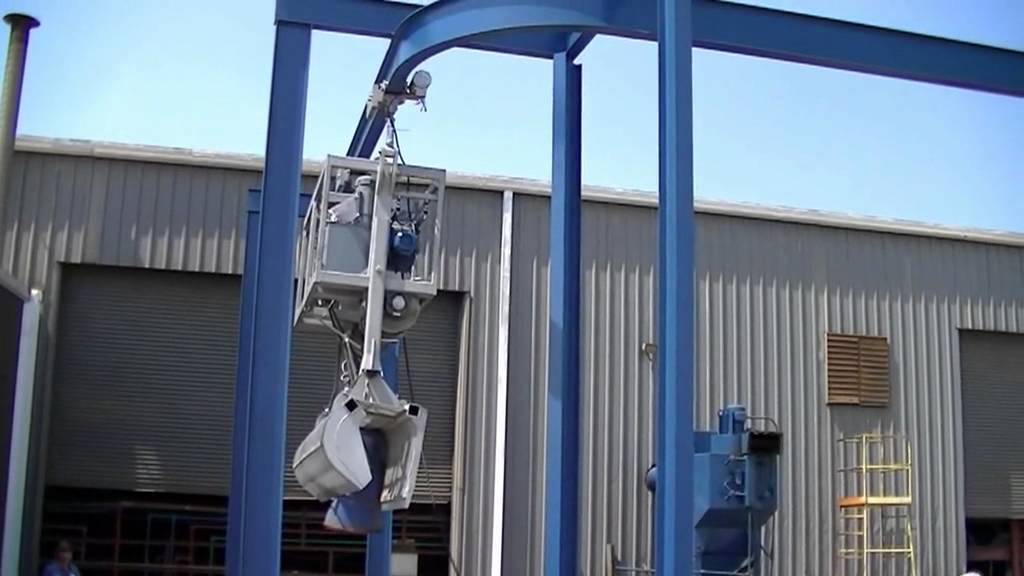 SSI Monorail Overhead Trash Rake.avi
